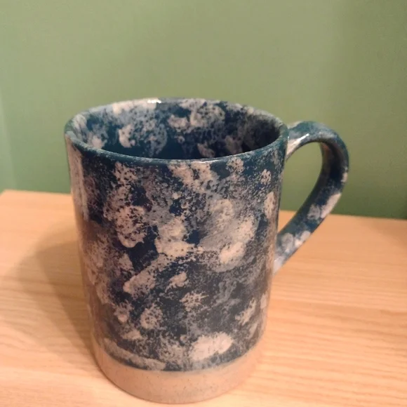 New Handcrafted Glazed Pottery Mug - Picture 11 of 15